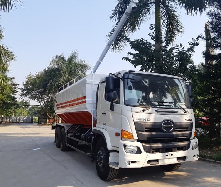 xe bồn chở cám Hino FL8JT7A