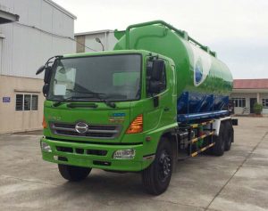 xe bồn chở thức ăn gia súc